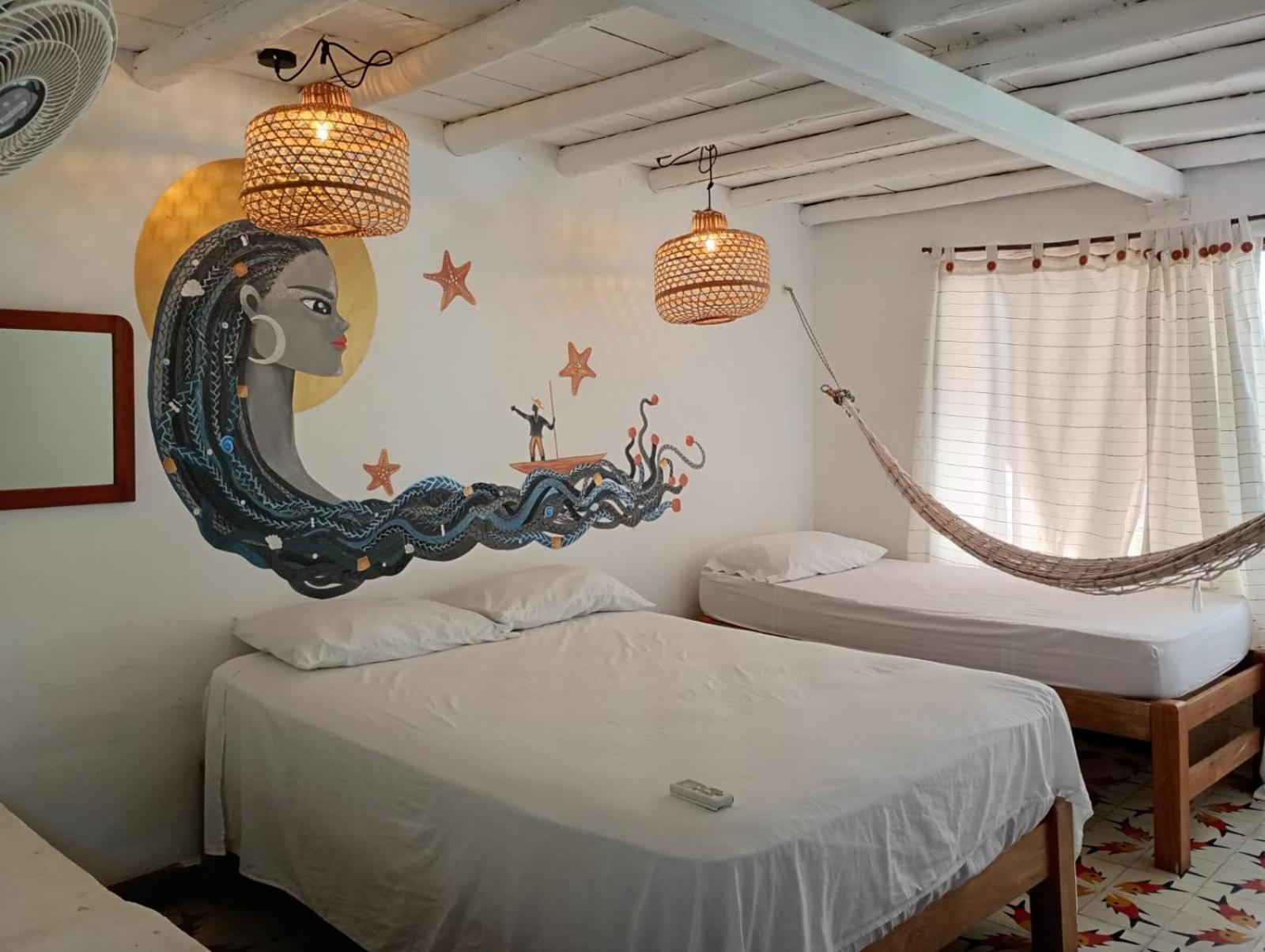 Готель Mar Amar Casa De Playa Ковеньяс Екстер'єр фото